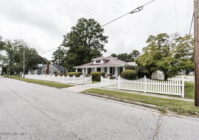 Photo 3 of Single family home for sale at 600 S Haughton St, Williamston, NC 27892 | MLS# 100593750 | Listing updated on 2026-09-14