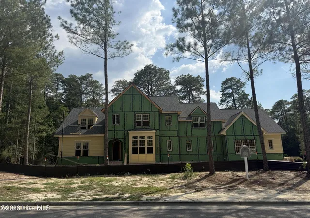 Photo 1 of Single family home for sale at 9 Middlebury Rd, Pinehurst, NC 28374 | MLS# 100563904 | Listing updated on 2026-08-19