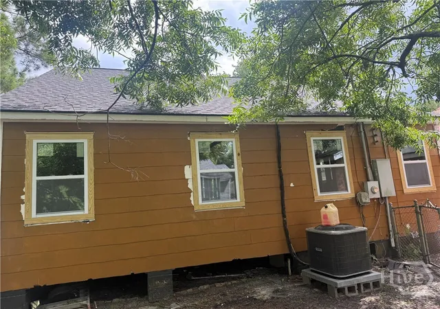 Photo 4 of Single family home for sale at 1210 E 40th Street, Savannah, GA 31404 | MLS# SA361688 | Listing updated on 2026-08-19