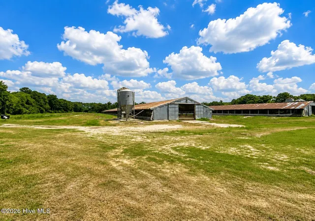 Photo 3 of House for sale at 5601 Snags Path Rd, Pink Hill, NC 28572 | MLS# 100598846 | Listing updated on 2026-09-01