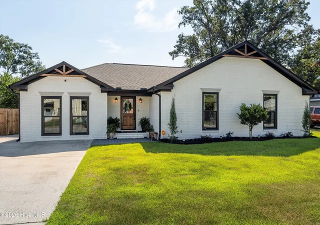Photo 1 of Single family home for sale at 137 Fall Line Dr, Martinez, GA 30907 | MLS# 100598281 | Listing updated on 2026-09-16