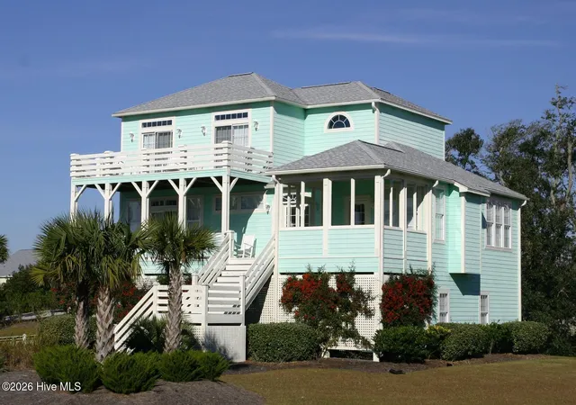 Photo 1 of Single family home for sale at 201 Shipwreck Ln, Emerald Isle, NC 28594 | MLS# 100597018 | Listing updated on 2026-08-24