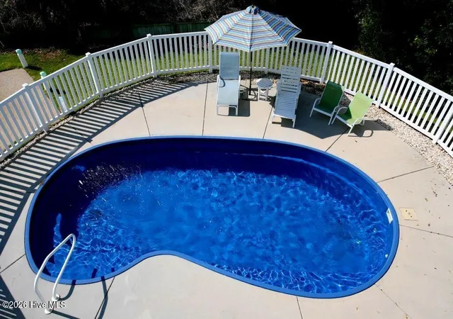 Photo 3 of Single family home for sale at 201 Shipwreck Ln, Emerald Isle, NC 28594 | MLS# 100597018 | Listing updated on 2026-08-24