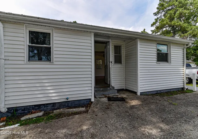 Photo 3 of Single family home for sale at 109 Revelle Park Ln, Murfreesboro, NC 27855 | MLS# 100595828 | Listing updated on 2026-09-05