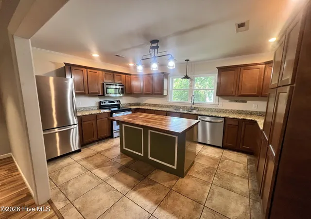Photo 2 of Single family home for sale at 2504 Thomas Langston Rd, Winterville, NC 28590 | MLS# 100598198 | Listing updated on 2026-09-17