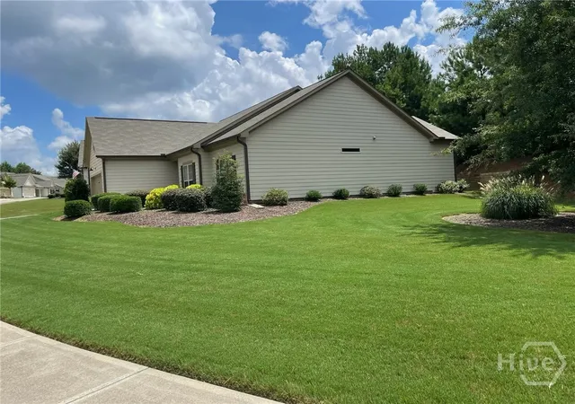 Photo 2 of Single family home for sale at 620 Lakeview Bnd Cir, Jefferson, GA 30549 | MLS# CL361980 | Listing updated on 2026-08-19