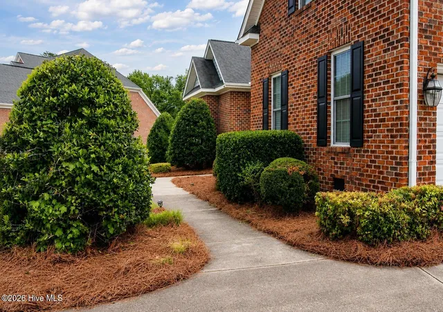 Photo 2 of Single family home for sale at 297 Foxcroft Ln, Winterville, NC 28590 | MLS# 100595959 | Listing updated on 2026-09-14