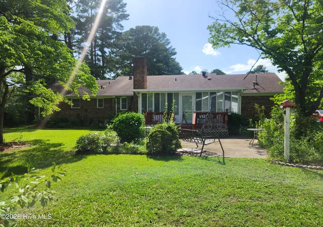 Photo 3 of Single family home for sale at 103 Ellison Dr, Washington, NC 27889 | MLS# 100594399 | Listing updated on 2026-09-16