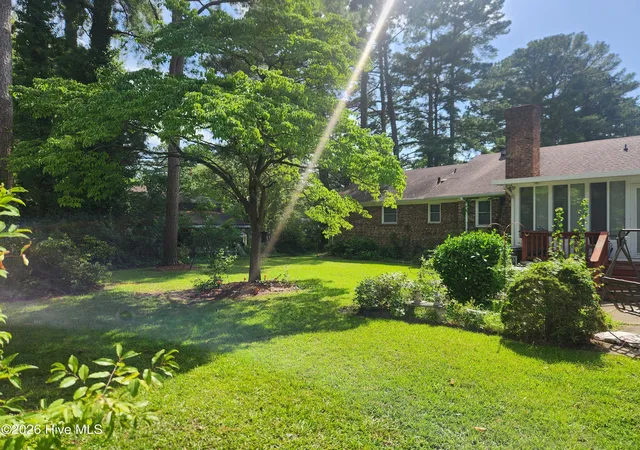 Photo 4 of Single family home for sale at 103 Ellison Dr, Washington, NC 27889 | MLS# 100594399 | Listing updated on 2026-09-16