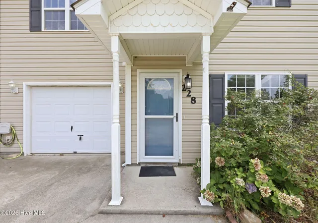 Photo 3 of Townhouse for sale at 228 Smallwood Rd, Hubert, NC 28539 | MLS# 100590585 | Listing updated on 2026-09-20