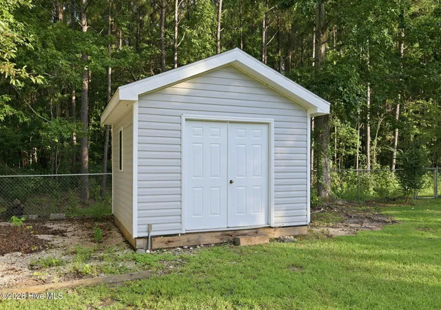 Photo 4 of Single family home for sale at 1912 Snowy Egret Dr, Morehead City, NC 28557 | MLS# 100597694 | Listing updated on 2026-10-09