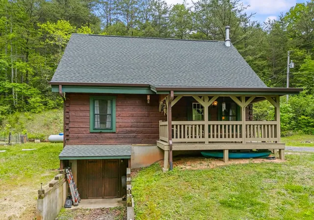 Photo 1 of Single family home for sale at 1374 Long Branch Rd, Marble, NC 28905 | MLS# 98544164 | Listing updated on 2026-08-19
