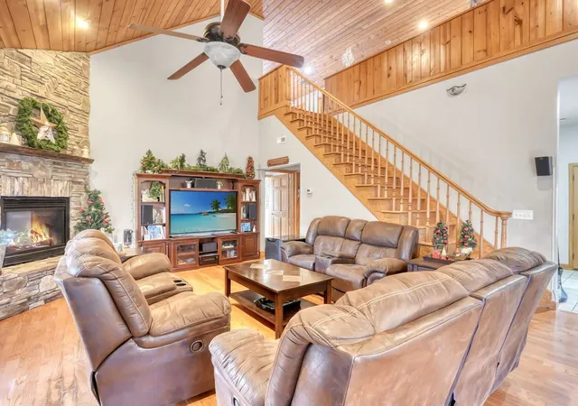 Photo 3 of Single family home for sale at 95 Breezy Brk Ln #5, Hayesville, NC 28904 | MLS# 98524006 | Listing updated on 2026-08-24