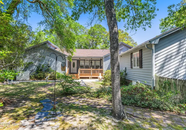 Photo 2 of Single family home for sale at 2903 E Oak Is Dr, Oak Island, NC 28465 | MLS# 100571669 | Listing updated on 2026-08-19