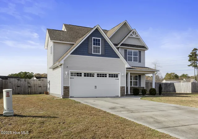 Photo 1 of Single family home for sale at 405 Duncan Dr S, Richlands, NC 28574 | MLS# 100596909 | Listing updated on 2026-09-04