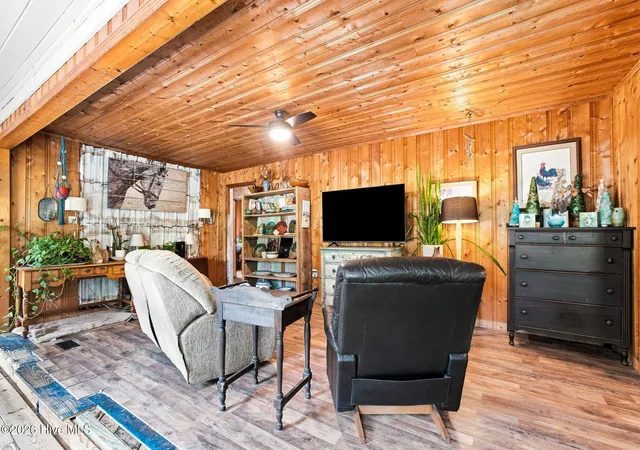 Photo 2 of Single family home for sale at 139 Ne 17th Street, Oak Island, NC 28465 | MLS# 100597540 | Listing updated on 2026-08-20