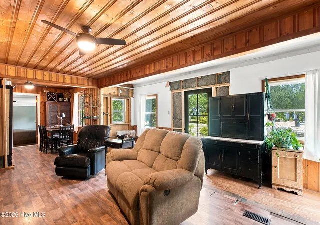 Photo 3 of Single family home for sale at 139 NE 17th Street, Oak Island, NC 28465 | MLS# 100597540 | Listing updated on 2026-08-20
