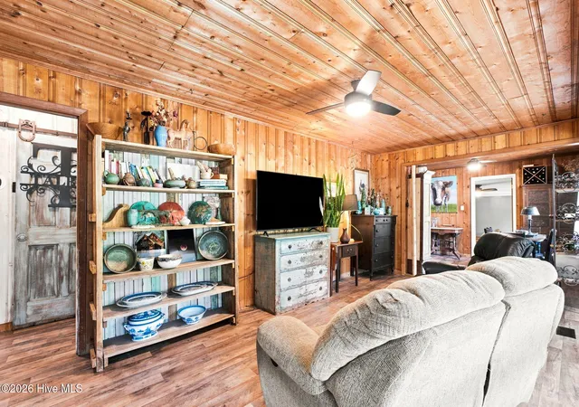 Photo 4 of Single family home for sale at 139 NE 17th Street, Oak Island, NC 28465 | MLS# 100597540 | Listing updated on 2026-08-20