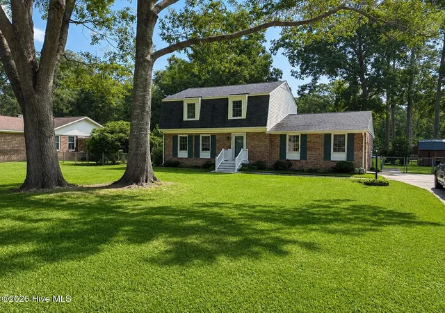 Photo 2 of Single family home for sale at 3017 Red Fox Rd, Trent Woods, NC 28562 | MLS# 100595715 | Listing updated on 2026-09-09