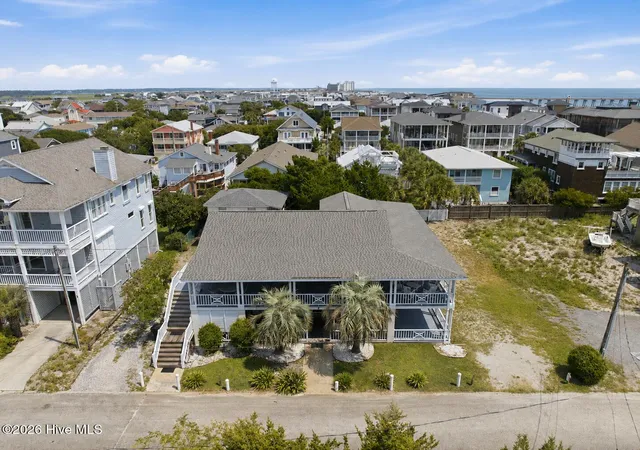 Photo 4 of Single family home for sale at 5 Augusta St, Wrightsville Beach, NC 28480 | MLS# 100597441 | Listing updated on 2026-09-14