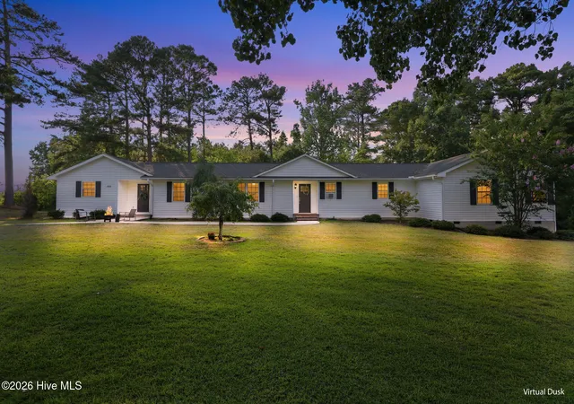 Photo 1 of Single family home for sale at 180 Carthage Rd, Carthage, NC 28327 | MLS# 100598946 | Listing updated on 2026-08-28