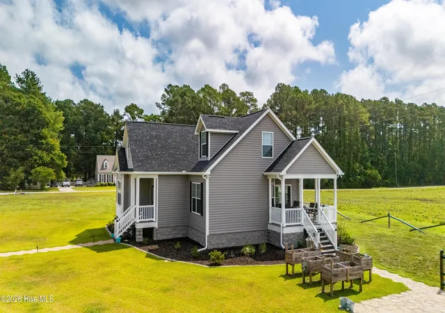 Photo 4 of Single family home for sale at 227 Country Clb Trl, Trenton, NC 28585 | MLS# 100589903 | Listing updated on 2026-08-19