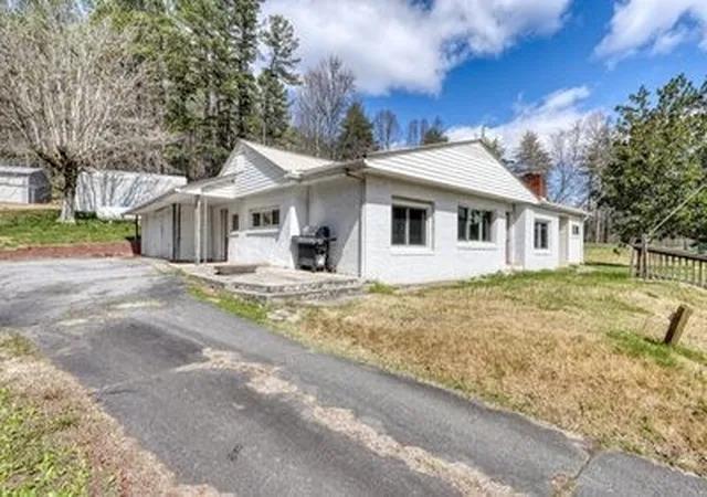 Photo 3 of House for sale at 5380 W US Hwy 64, Murphy, NC 28906 | MLS# 98544569 | Listing updated on 2026-08-19