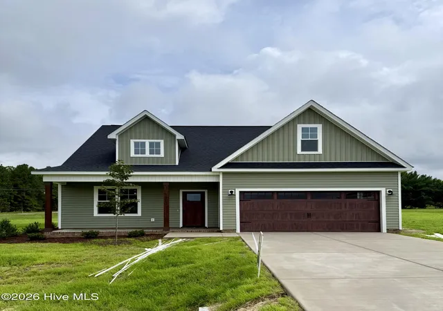 Photo 1 of Single family home for sale at 105 Spring Meadows Dr, Aberdeen, NC 28315 | MLS# 100572356 | Listing updated on 2026-08-19