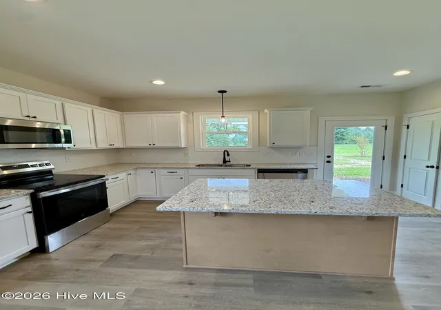Photo 5 of Single family home for sale at 105 Spring Meadows Dr, Aberdeen, NC 28315 | MLS# 100572356 | Listing updated on 2026-08-19