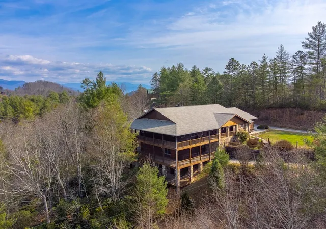 Photo 4 of Single family home for sale at 750 Double Springs Dr, Almond, NC 28702 | MLS# 98544153 | Listing updated on 2026-08-19