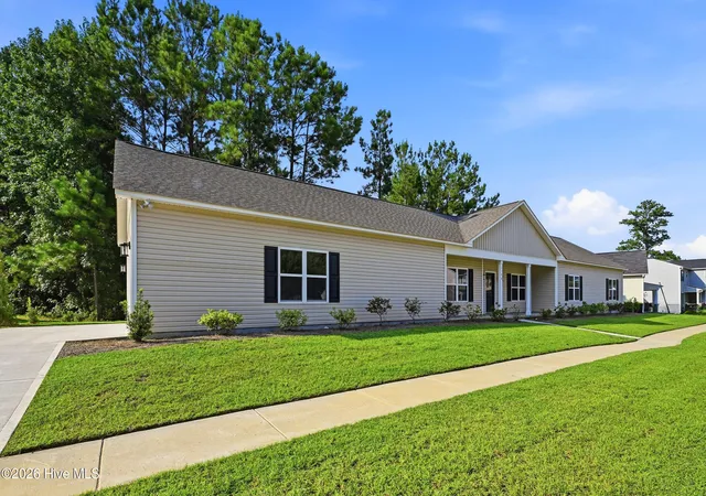 Photo 3 of Single family home for sale at 1126 Jordan Lake Ct, Leland, NC 28451 | MLS# 100596098 | Listing updated on 2026-09-14