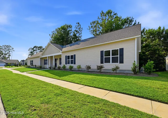 Photo 3 of Single family home for sale at 1126 Jordan Lake Ct, Leland, NC 28451 | MLS# 100596098 | Listing updated on 2026-09-14