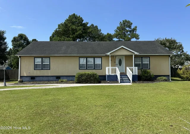 Photo 2 of Single family home for sale at 299 Riggs Rd, Hubert, NC 28539 | MLS# 100596549 | Listing updated on 2026-09-01