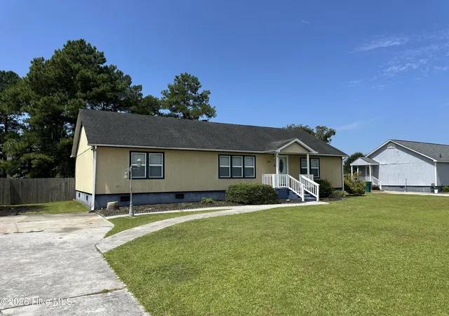 Photo 3 of Single family home for sale at 299 Riggs Rd, Hubert, NC 28539 | MLS# 100596549 | Listing updated on 2026-09-01