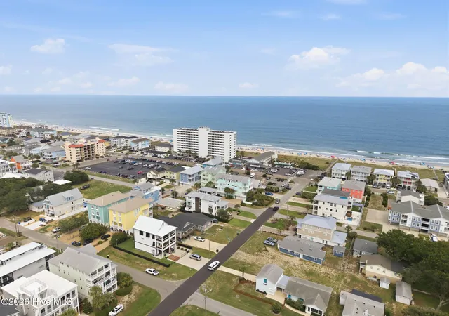 Photo 2 of Single family home for sale at 206 S Alabama Ave, Carolina Beach, NC 28428 | MLS# 100591576 | Listing updated on 2026-09-11