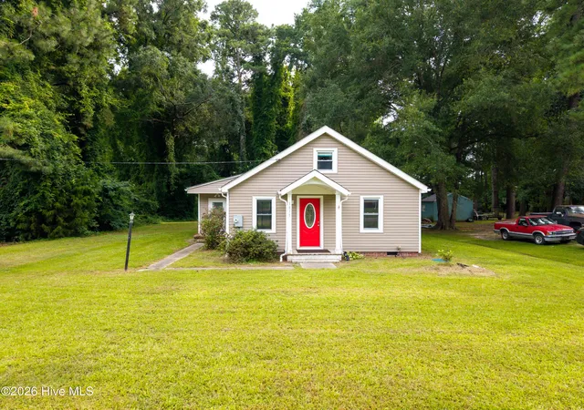 Photo 1 of Single family home for sale at 1815 W Main Ext, Elizabeth City, NC 27909 | MLS# 100593613 | Listing updated on 2026-08-19