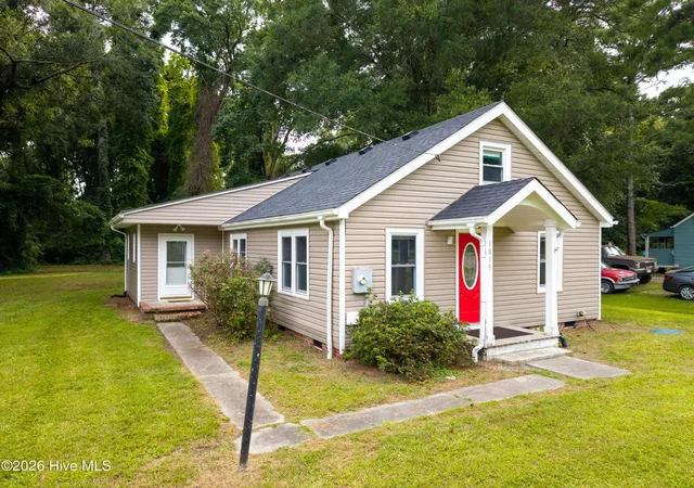 Photo 2 of Single family home for sale at 1815 W Main Ext, Elizabeth City, NC 27909 | MLS# 100593613 | Listing updated on 2026-08-19