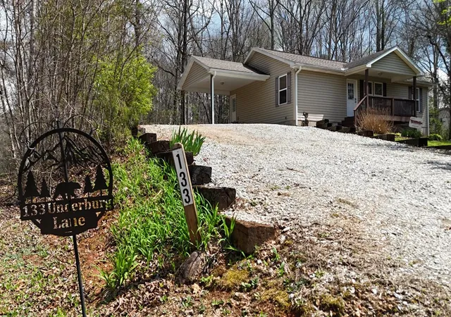 Photo 2 of Single family home for sale at 133 Underburg Ln, Franklin, NC 28734 | MLS# 98544359 | Listing updated on 2026-08-19