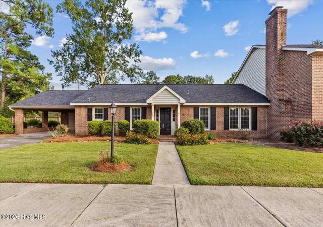 Photo 1 of Townhouse for sale at 844 Westminster Ln, Kinston, NC 28501 | MLS# 100597764 | Listing updated on 2026-09-14