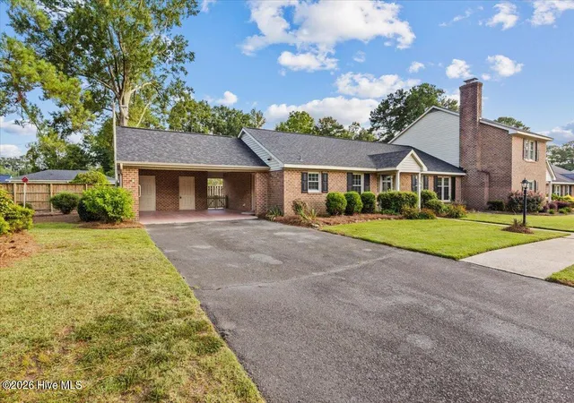 Photo 3 of Townhouse for sale at 844 Westminster Ln, Kinston, NC 28501 | MLS# 100597764 | Listing updated on 2026-09-14
