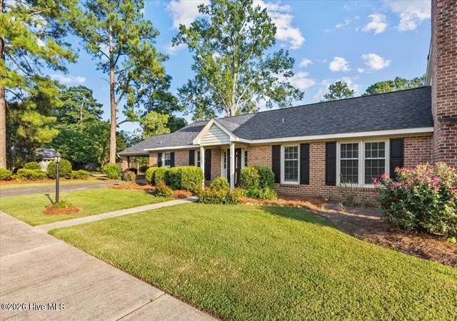 Photo 3 of Townhouse for sale at 844 Westminster Ln, Kinston, NC 28501 | MLS# 100597764 | Listing updated on 2026-10-07