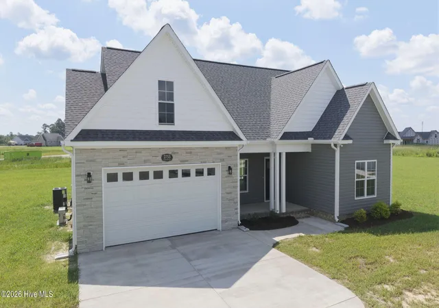 Photo 2 of Single family home for sale at 2753 Whitaker Glen Dr, Farmville, NC 27828 | MLS# 100596914 | Listing updated on 2026-09-13