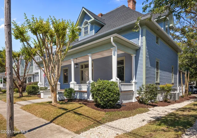 Photo 1 of Single family home for sale at 620 W 2nd Street, Washington, NC 27889 | MLS# 100595559 | Listing updated on 2026-08-19