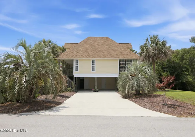 Photo 3 of Single family home for sale at 403 Emerald Landing Dr, Emerald Isle, NC 28594 | MLS# 100591061 | Listing updated on 2026-08-30