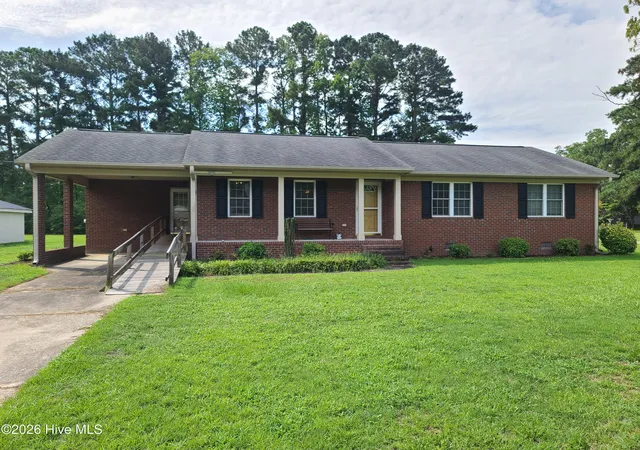 Photo 1 of Single family home for sale at 569 Central Ave, Kinston, NC 28504 | MLS# 100591514 | Listing updated on 2026-08-19