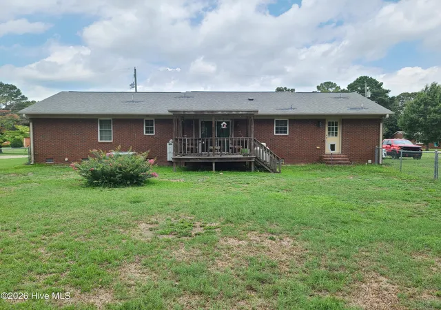 Photo 3 of Single family home for sale at 569 Central Ave, Kinston, NC 28504 | MLS# 100591514 | Listing updated on 2026-08-19