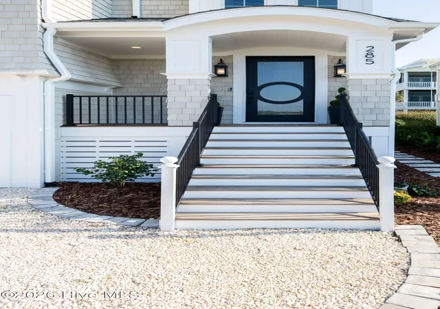 Photo 2 of Single family home for sale at 285 W 2nd Street, Ocean Isle Beach, NC 28469 | MLS# 100593152 | Listing updated on 2026-09-01