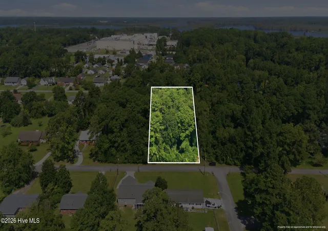 Photo 1 of Land for sale at 214 N First Ave, New Bern, NC 28560 | MLS# 100599126 | Listing updated on 2026-09-10