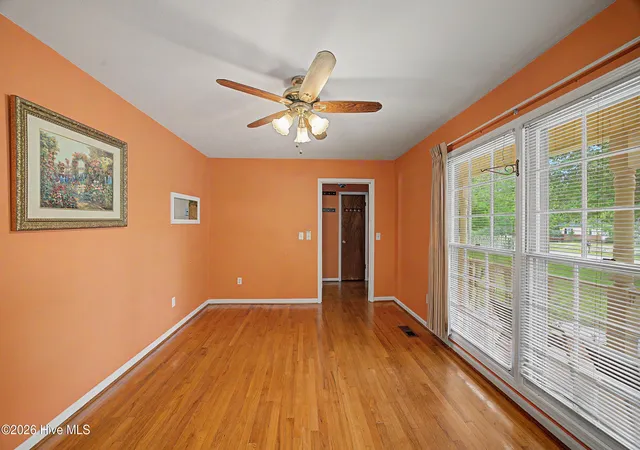 Photo 3 of Single family home for sale at 924 Montclair Ave, Rockingham, NC 28379 | MLS# 100598622 | Listing updated on 2026-09-26