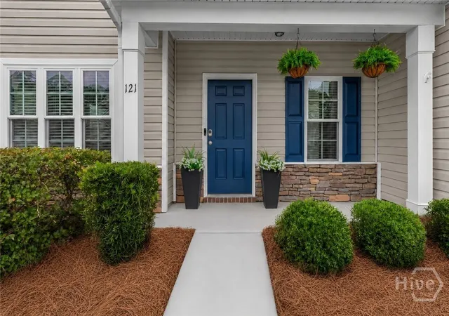 Photo 2 of Single family home for sale at 121 Waverly Way, Savannah, GA 31407 | MLS# SA361600 | Listing updated on 2026-10-08
